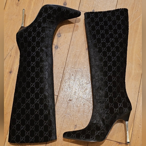 Gucci Black Velvet Monogram Heeled Boots - Picture 4 of 16